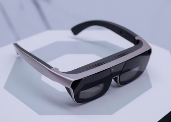 Digital Detox: Strategies for Balancing Screen Time in a Hyperconnected World