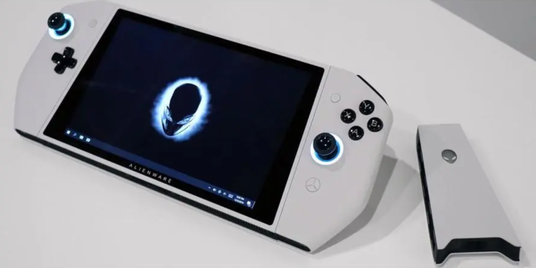 From Pixels to Masterpieces: Understanding the Medium of Digital Painting